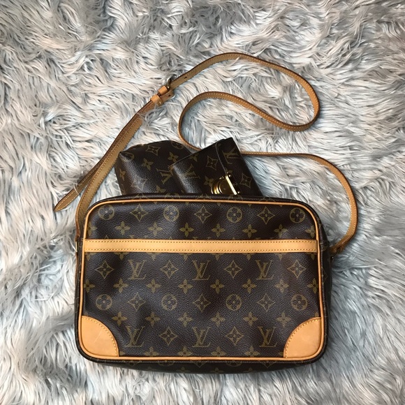 AUTH Louis Vuitton Trocadero 30 - Picture 2 of 8